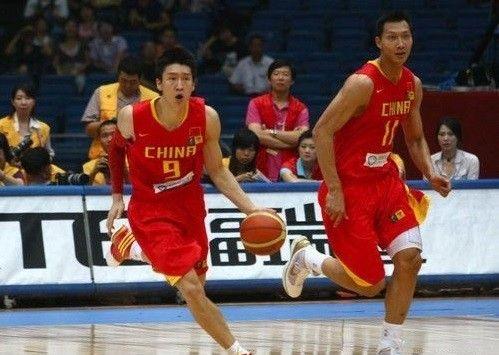前脚内扣